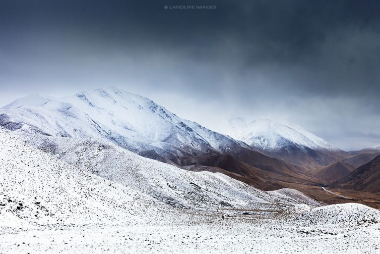 Snow covering Lindis Pass